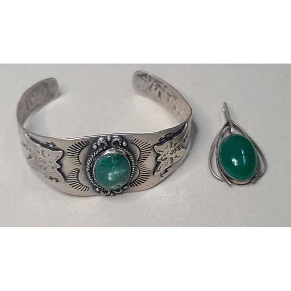 Sterling Silver Southwestern Style Cuff Bracelet With Turquoise & Gemstone Pendant - Weight: 28.8g