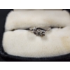Image 2 : Beautiful 14K White Gold Diamond Ring Set Weighing 5.6 Grams - SIZE 6