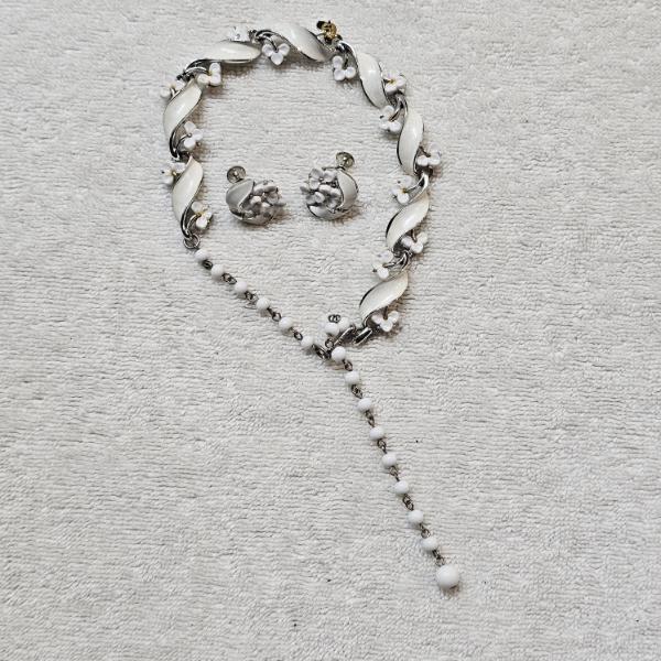 Matching Vintage Mid-Century Costume Jewelry Demi-Parure Set with Necklace and Earrings