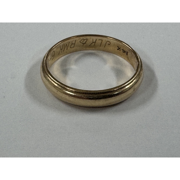Nice 14K Yellow Gold Ring - Clean & Guaranteed ~ Weighing 3.9 Grams