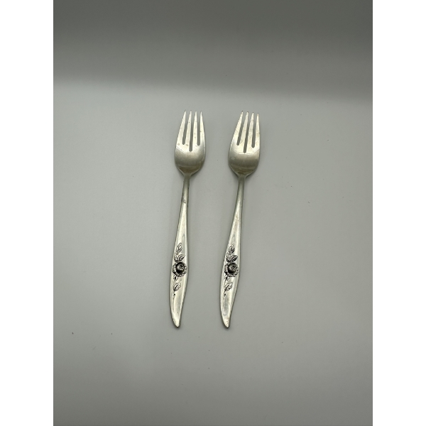 Oneida Heirloom Sterling Silver Forks - 78.2 Grams