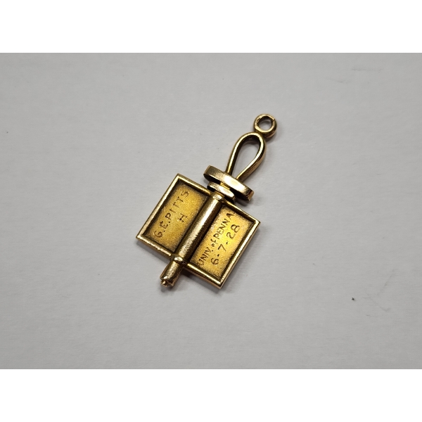 10K GOLD Vintage 1928 University of Pennsylvania Pin - Total Weight: 4.6g