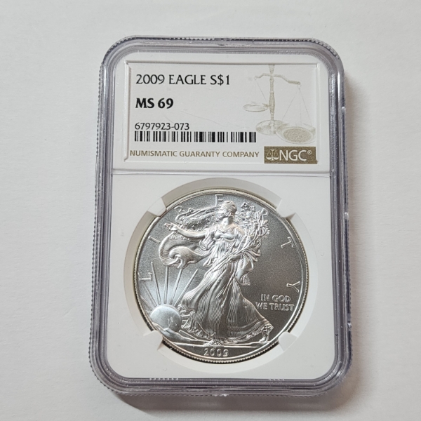 NGC Graded MS69 2009 American Silver Eagle 1 oz .999 Fine Silver 
