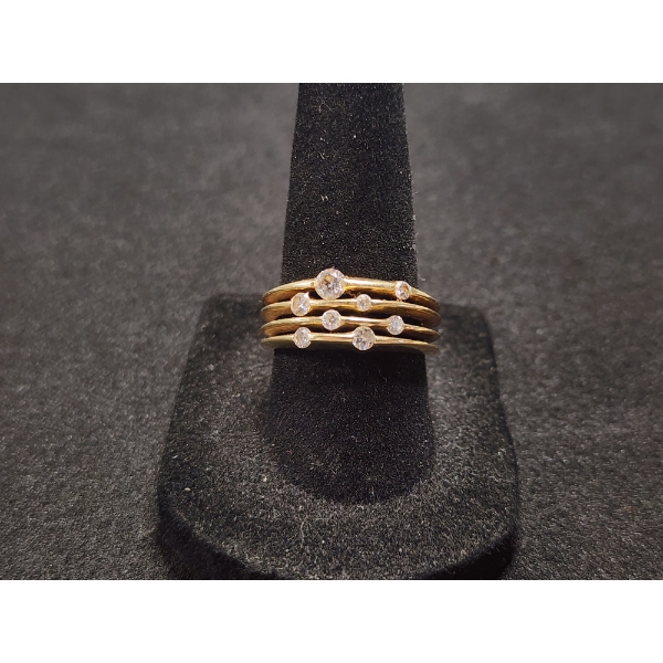Stunning 14K Gold Multi-Layered Bands Scattered Stones Ring Size 7.5 Total Weight: 7.2g