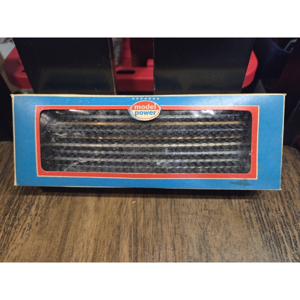 HO Scale Approximately 8'' In Box Model Power 6773 Conrail Box Car