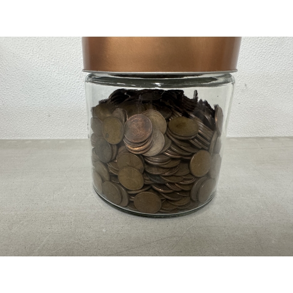 794 Unsearched U.S. Wheat Cents Pennies In A Glass Container 