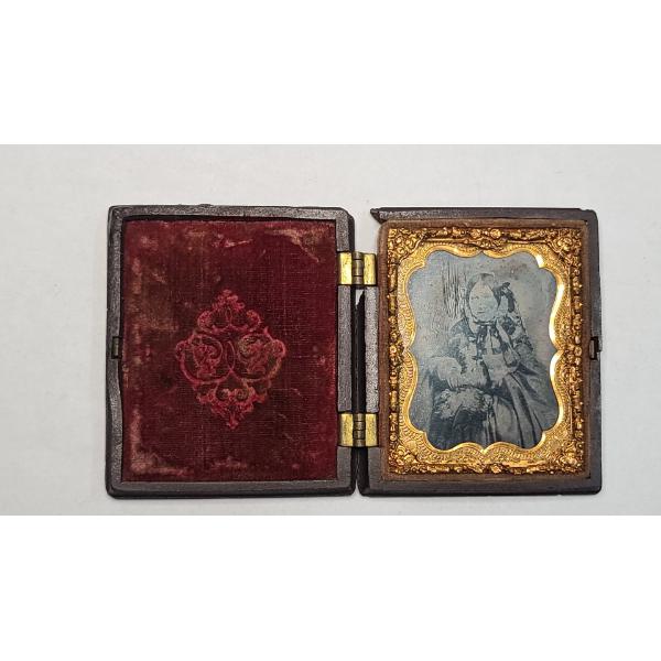 19th-Century Gutta-Percha "Union Case" With Daguerreotype Photograph (Some Damage)