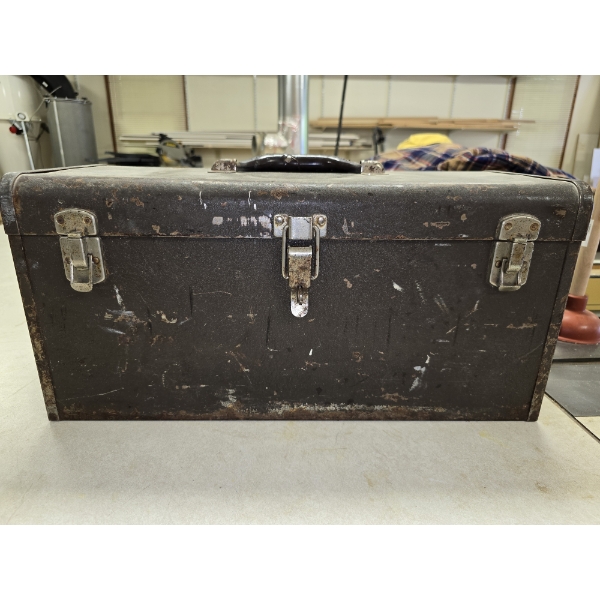 Lockable Metal Tool Box - 20x9x9.75