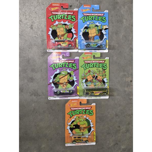 Five Brand New Collectable Hot wheels X TMNT Cars In Original Packages! 