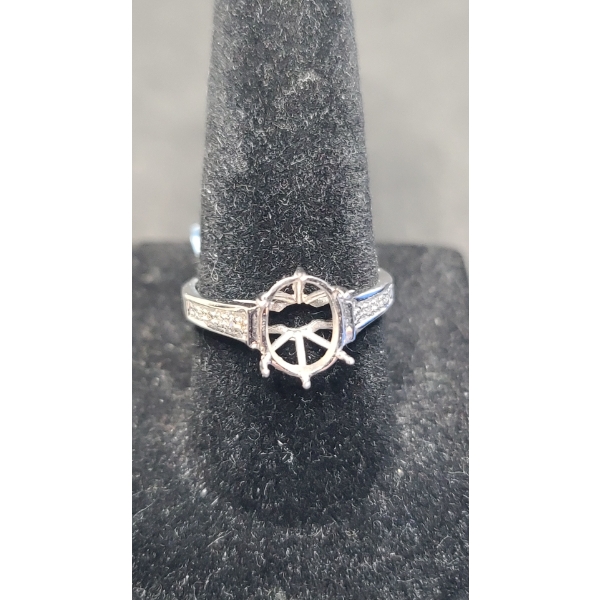 10K White Gold Opening Setting Ring With Side Accent Diamonds - Size 7 - Weight: 2.0g