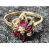 Image 7 : Lovely 14K Gold Ring Sized 7 Featuring Red & Clear Stones Weighing 2.1 Grams 