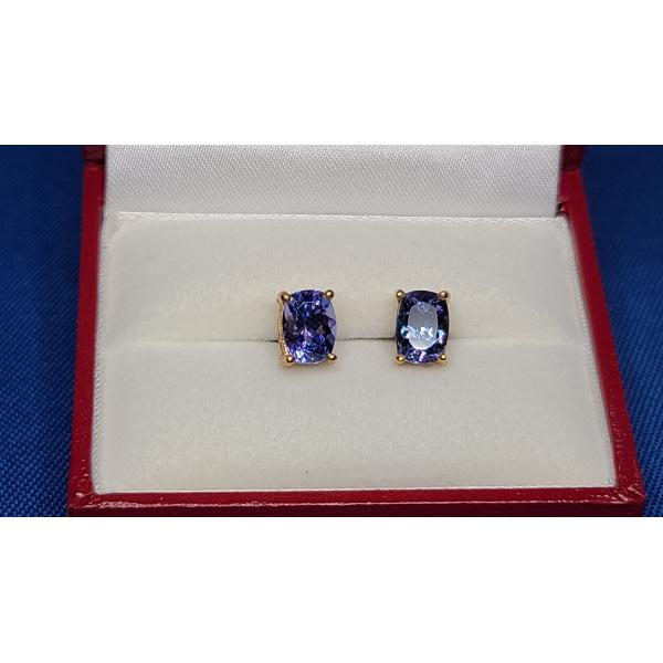 10K Gold Earrings With Oval Blue & Purple Stone - Weight:1.9g