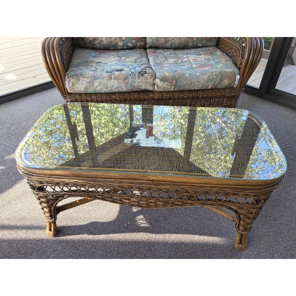 *Pick Up At Mantua Home-No Shipping Available* Beautiful Classic 22wx43Lx16h  Wicker Rattan Glass To