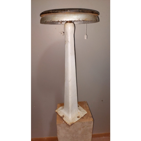 Vintage ca 1940s Cast Iron / Porcelain Enamel Ice Cream Counter Or Bar Stool - Wooden Seat Top
