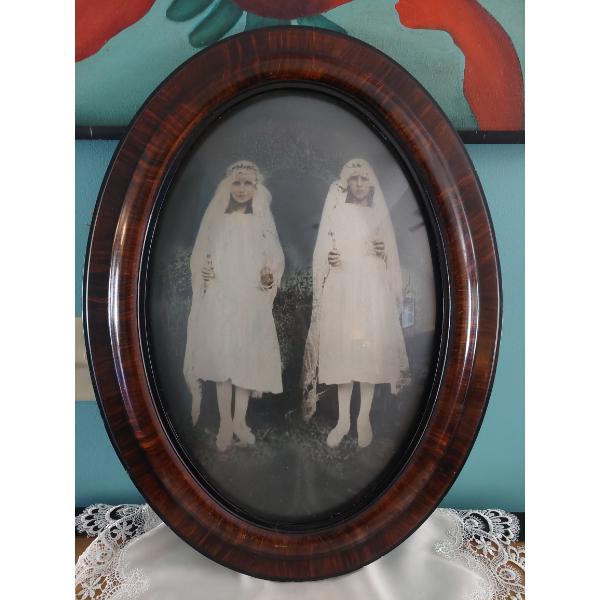 Antique 24" x 18" Oval Photo In Frame - Curved Glass