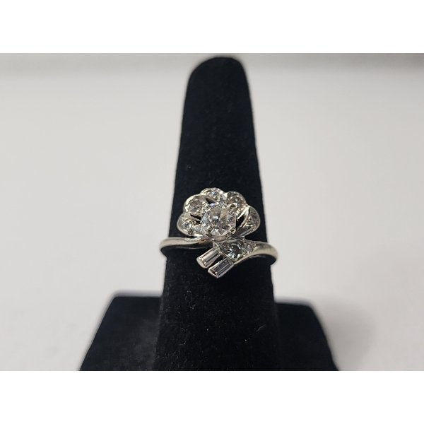 Stunning 14K White Gold Diamond Cocktail Ring - Size 5.5 - TW: 2.7g