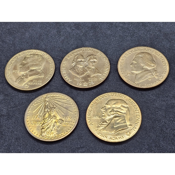 Assortment of American Revolution Bicentennial Coins (5)