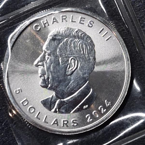 2024 Canada Maple Leaf 1 Oz .999 SilverDollar