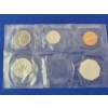 Image 6 : 1960 United States (Incomplete) Mint Set Including 90% Silver Quarter and Dime 