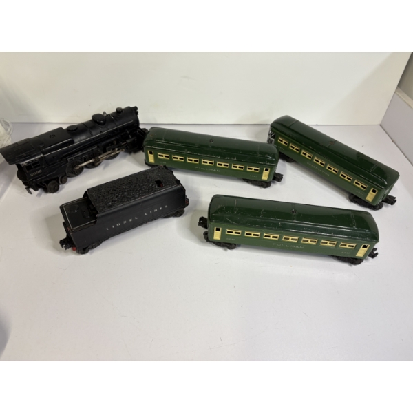 Lionel 2035 Locomotive with Tender and 3 Pullman Cars (Pre War) - Runs Perfectly!