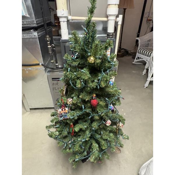 *Pick Up At Mantua Home-No Shipping Available* 4 Foot Christmas Tree with Bulbs & Ornaments 