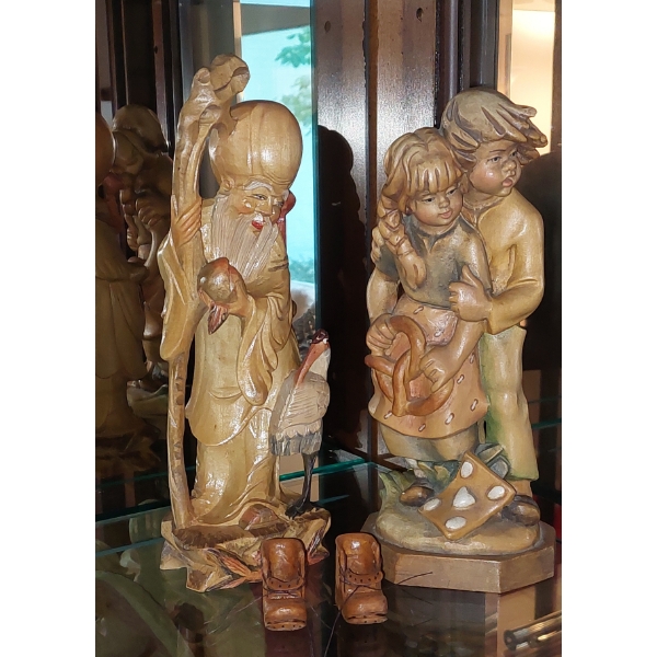 Pair Of Vintage Carved Wood Chinese Folk Figures 10" Height - Excellent 