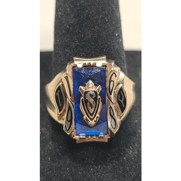 10K Yellow Gold 1968 Class Ring - Size 9.5 - Weight: 11.3g