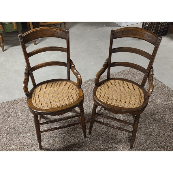 *Pick Up At Mantua Home-No Shipping Available* Great Condition Very Pretty Pair Of Vintage Victorian