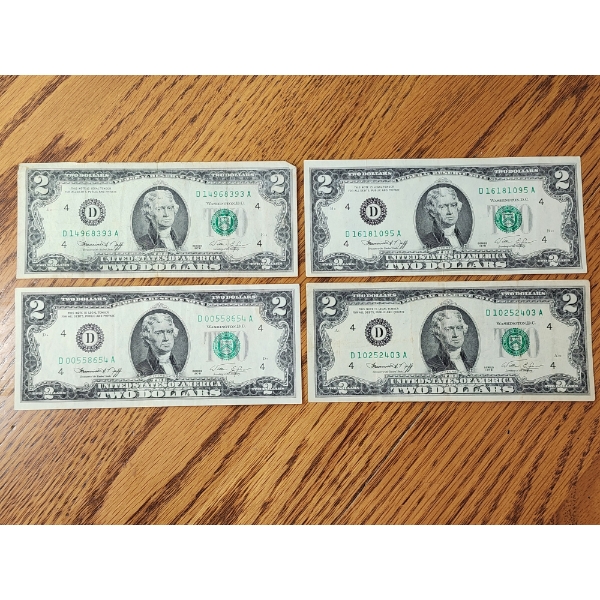 x4 1976 United States $2 Federal Reserve Notes FV: $8.00