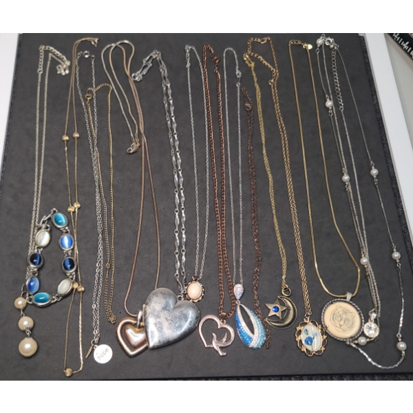 Assorted Fashion Necklaces 