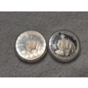 Image 2 : Two 90% Silver Washington Commemorative Half Dollars in Plastic Protectors