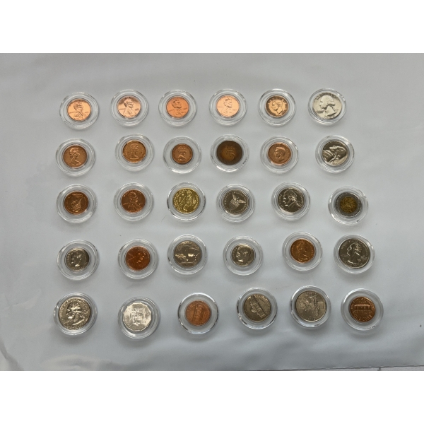  Lot Of 30 Coins In Case Holders - Great Condition