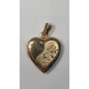 Image 1 : 14K Yellow Gold Heart Locket Pendant With Etched Floral Motif - Weight: 1.4g