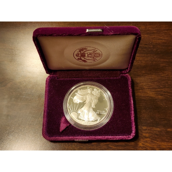 BEAUTIFUL 1992 United States 1 Oz Silver American Eagle PROOF Round In Original Packaging & Capsule!