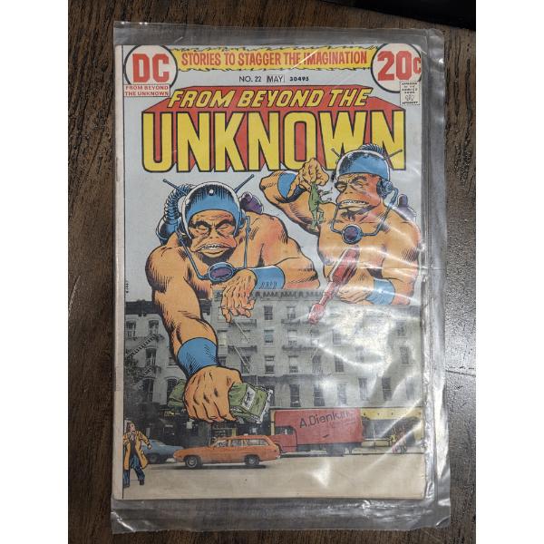 DC No.22 May From Beyond The Unknown Comic In Plastic Excellent Condition!