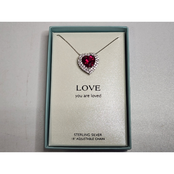 Sterling Silver 18" Necklace with Heart Pendant - Total Weight: 4.8g