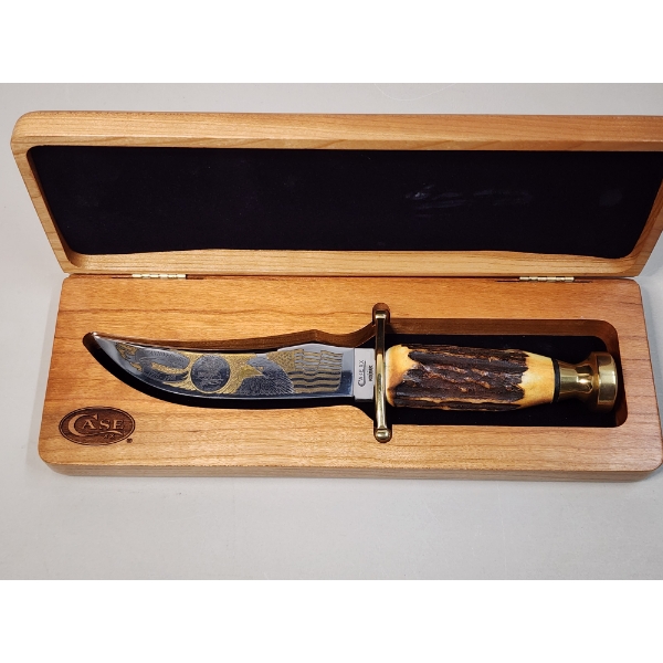 Case XX Kodiak North American Hunting Club Knife In Nice Wooden Display Case