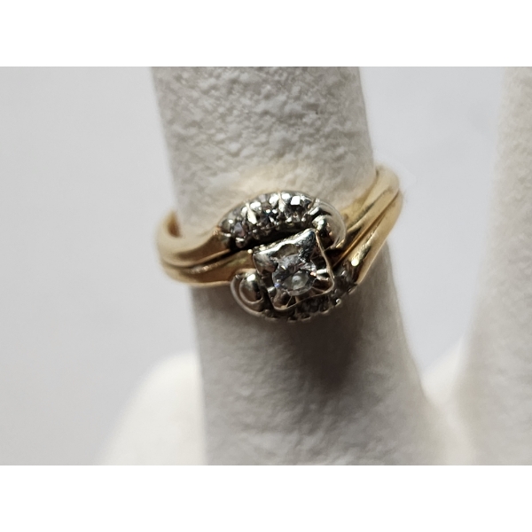 STUNNING Diamond & 14K Gold Ring ~ Size 6.5 ~ Weighing 5.1 Grams 