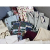 Image 8 : 18 Gallon Roughneck Tote With New Printed Towels, Hand & Kitchen Towels