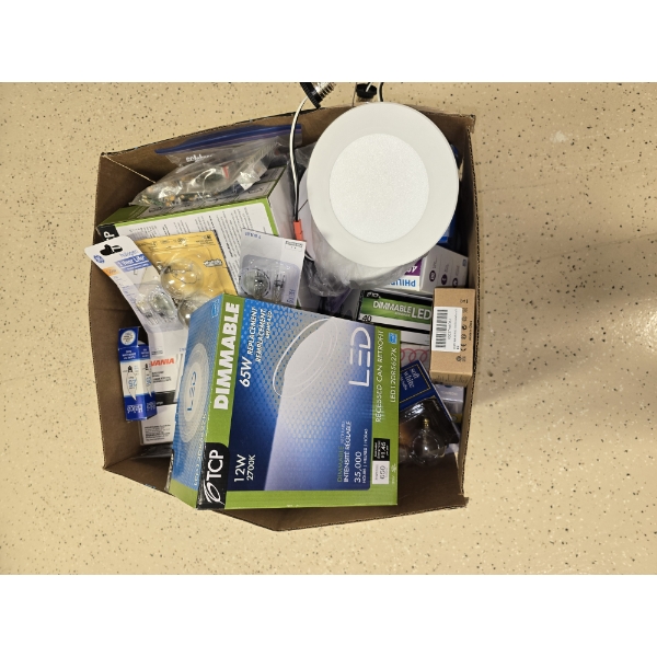 Box Lot of Light Bulbs incl CFL, LED, Incandescent Bulbs