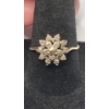 Image 2 : Vintage Women's 10K Yellow Gold Cluster Ring - Size 7 - Weight: 1.7g