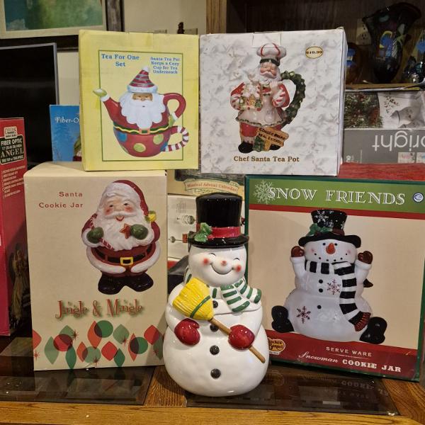 Christmas Decor Or Novelty Items As Shown - See Pics