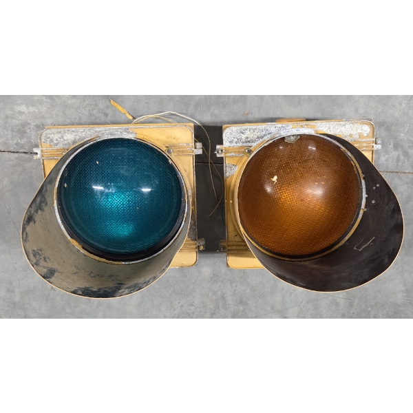Metal DOT Grade 14'' Green & Yellow Traffic Signal Lights