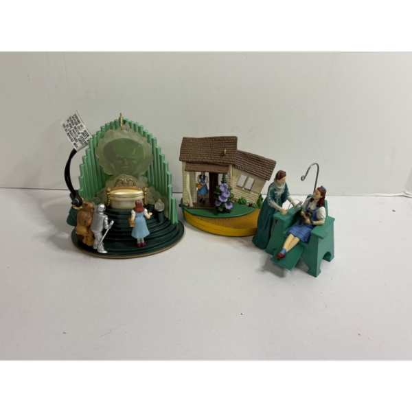 3 Wizard of Oz Collectible Figures - Dorothy at the Salon - Dorothy's House 
