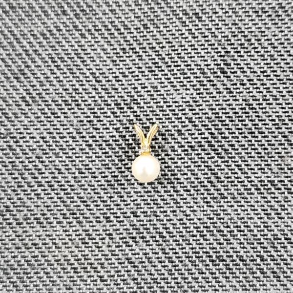 Lovely Dainty 10K Yellow Gold Pearl Pendant Weighing 0.3 Grams Total