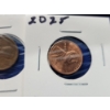 Image 9 : Assorted United States Lincoln Cents Including (1) 2025 Penny & (10) Assorted Years Wheat Pennies
