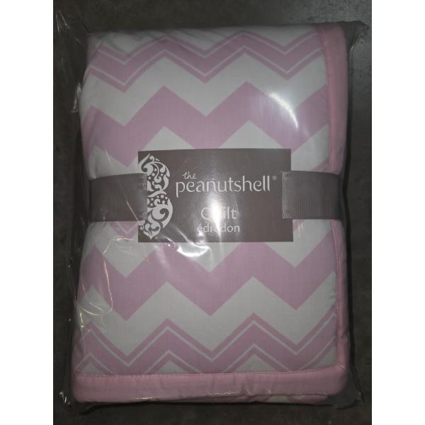 Cozy 37''x44'' Crib/Lap Baby Pink Chevron Print Comforter Brand New!