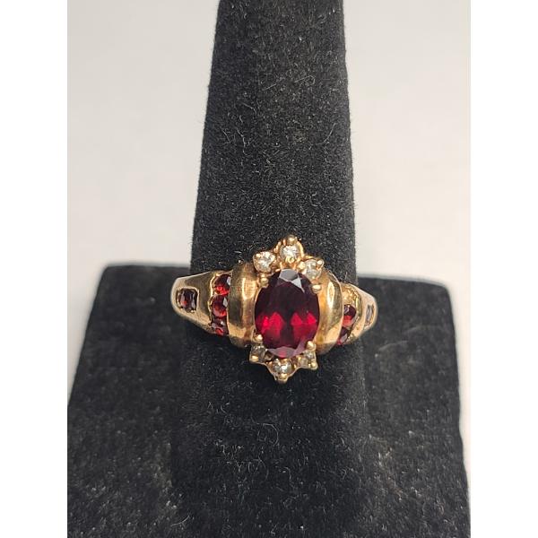 Vintage 10K Yellow Gold Cluster Garnet & Diamond Ring - Size 6 - Weight: 4.3g