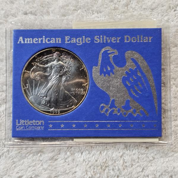 1995 1 Troy Oz. .999 Fine Silver American Eagle Round