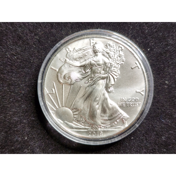 1 Oz .999 Fine Silver 2018 American Eagle Round in Capsule Protector